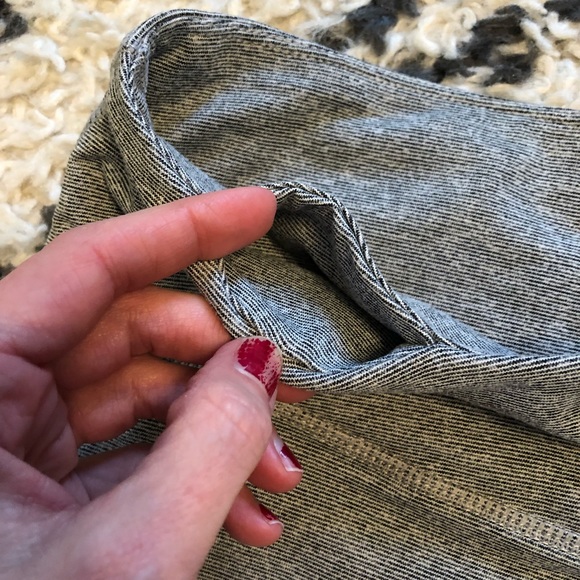Fabletics leggings in gray size medium - Picture 3 of 5